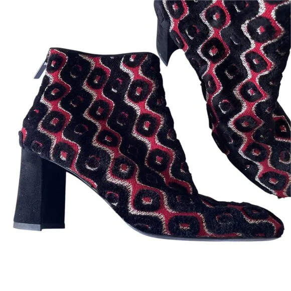 Stuart Weitzman Red Black Velvet Tapestry Ankle Boot Bad Reputation SZ 7.5 - Picture 2 of 10